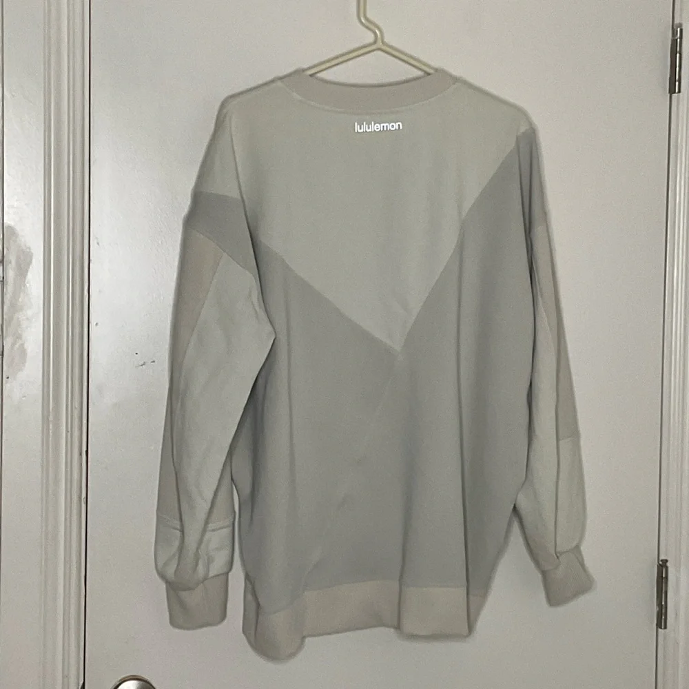 Lululemon Perfectly Oversized
Patchwork Crew Sweatshirt Ribbed - Picture 4 of 9